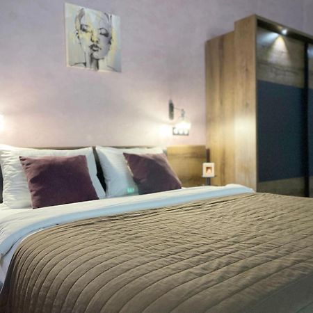 Apartment Жд Вокзал, Центр ลวีฟ ภายนอก รูปภาพ