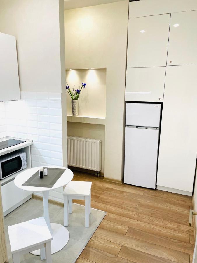 Apartment Жд Вокзал, Центр ลวีฟ ภายนอก รูปภาพ