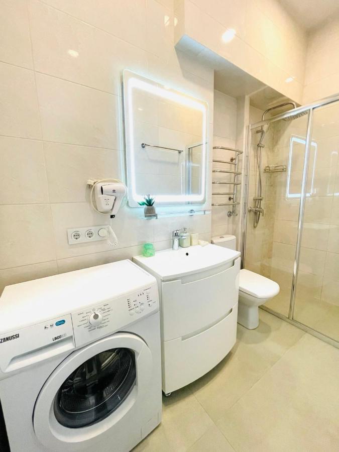 Apartment Жд Вокзал, Центр ลวีฟ ภายนอก รูปภาพ
