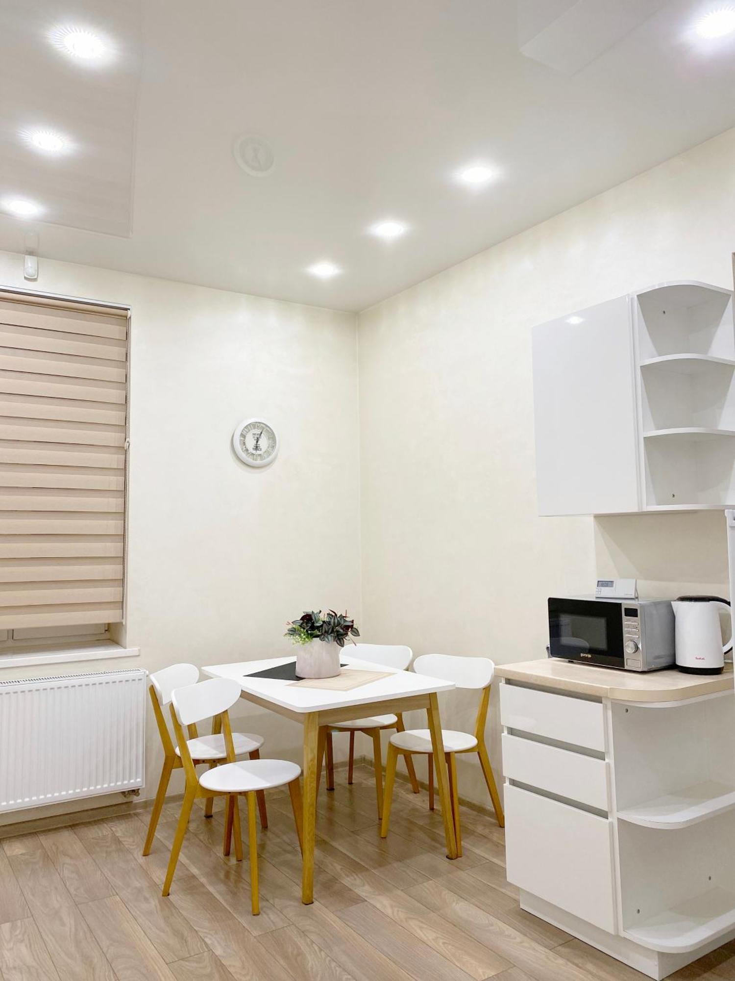 Apartment Жд Вокзал, Центр ลวีฟ ภายนอก รูปภาพ